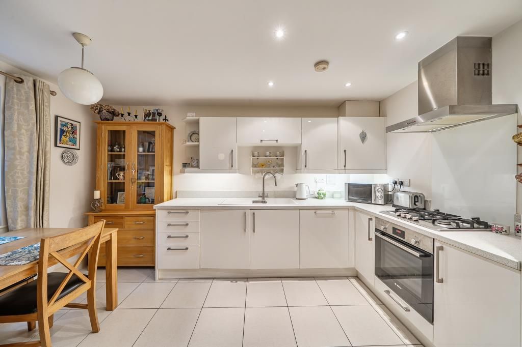 Property photo 2 of 23 Kitchen