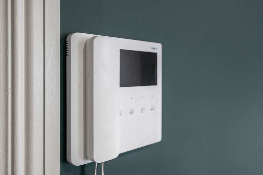 Property photo 3 of 10 9_37752