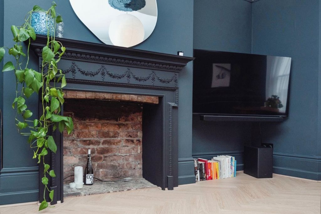 Property photo 3 of 16 Sitting Room