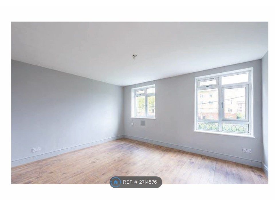 Property photo 2 of 8 Living Room