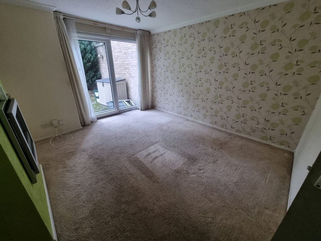 Property photo 2 of 6 Photograph 2