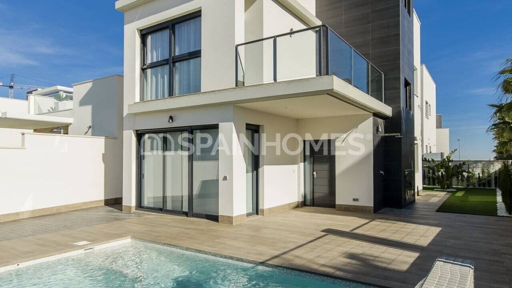 Property photo 3 of 57