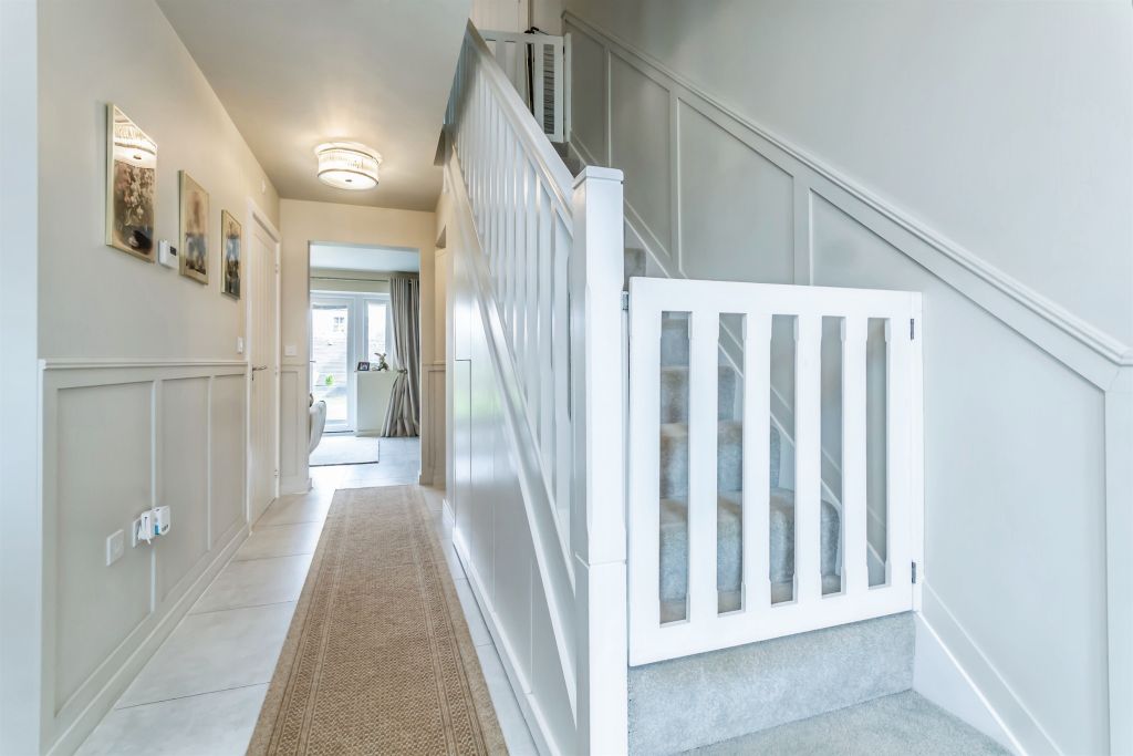 Property photo 2 of 20