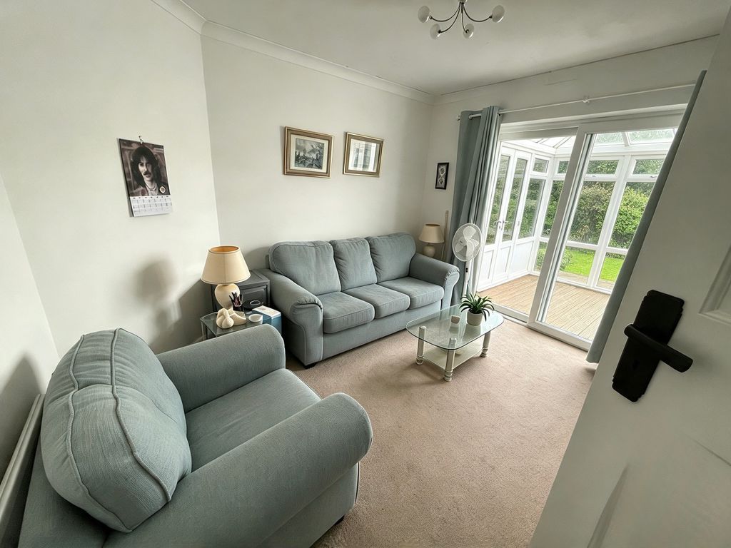 Property photo 2 of 9 A63F7Aba-BA55-4801-9156-62329Deaf245