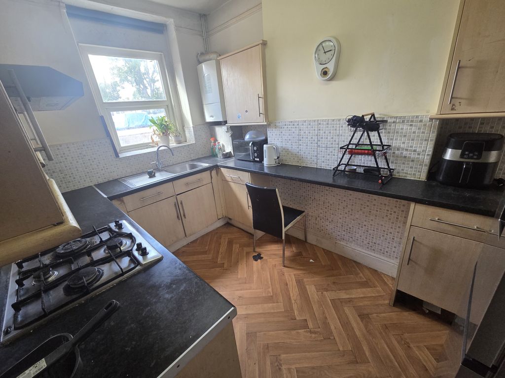 Property photo 3 of 6 20260909 144406