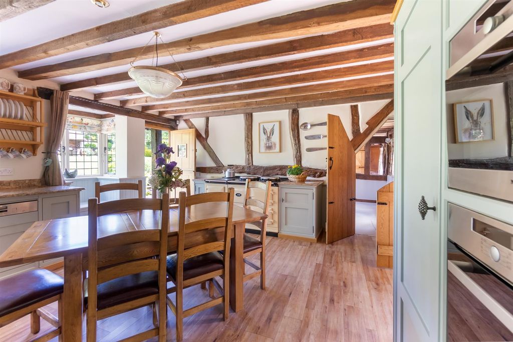 Property photo 3 of 48