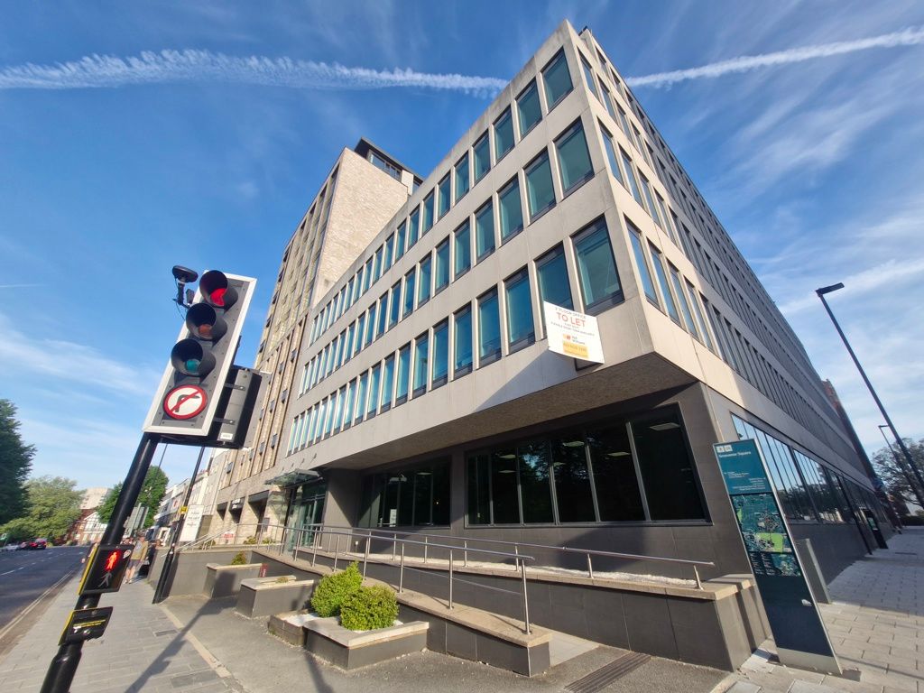 Property photo 1 of 10 Photo 11