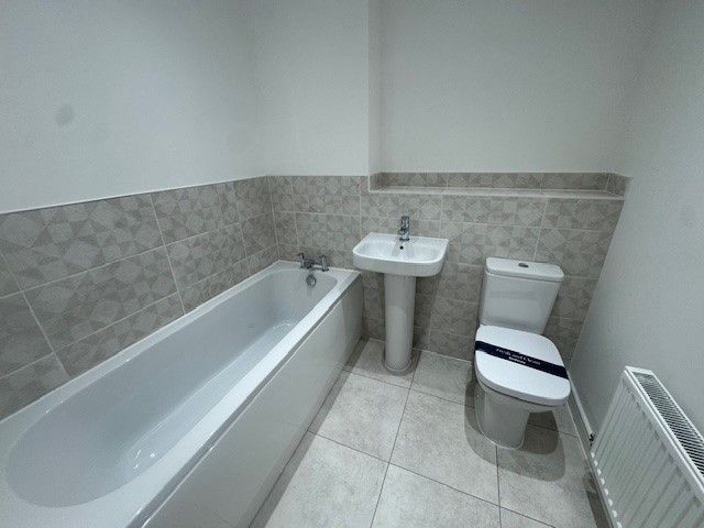 Property photo 3 of 8 Bathroom