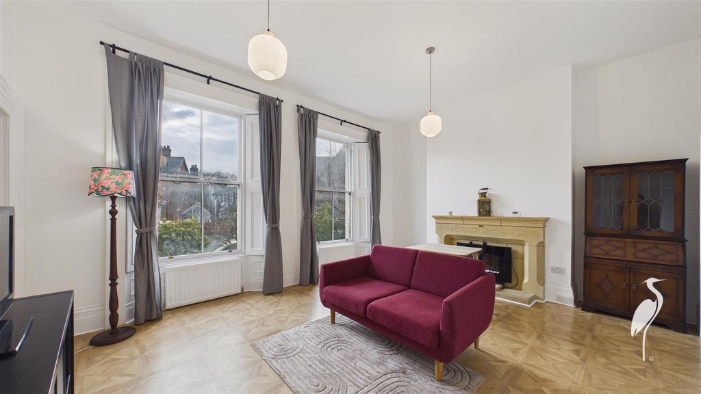 Property photo 2 of 13 Lounge/Diner