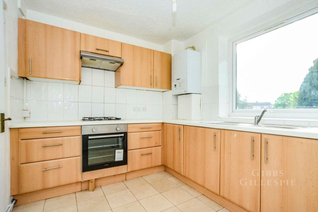 Property photo 1 of 11 Pbox-Img.Jpg