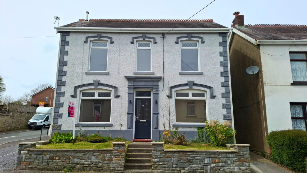 Property photo 2 of 29