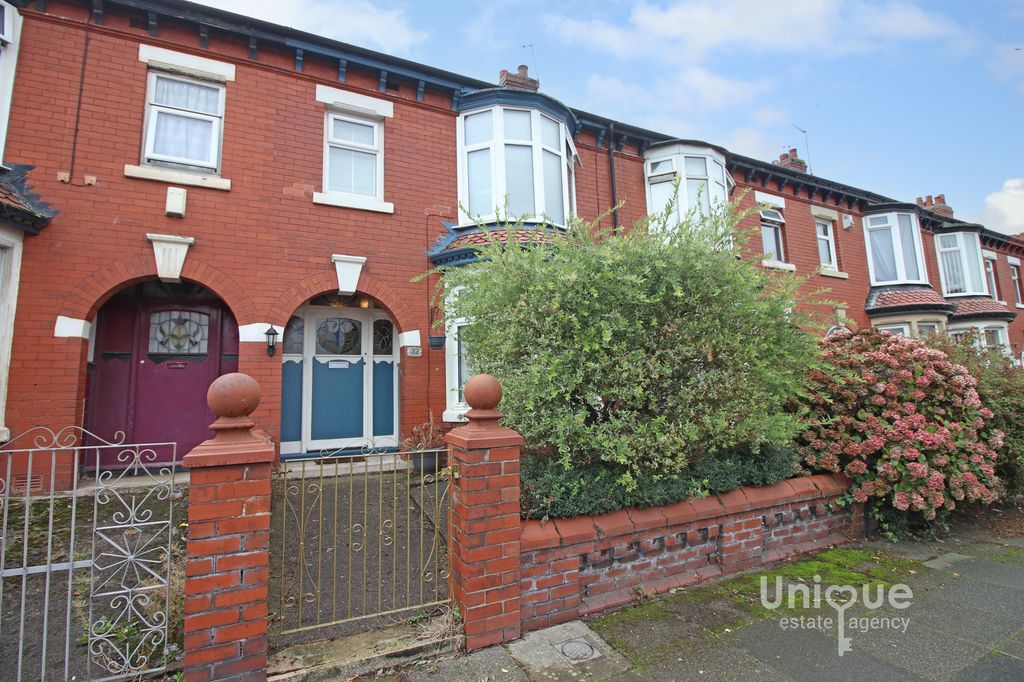 Property photo 1 of 23