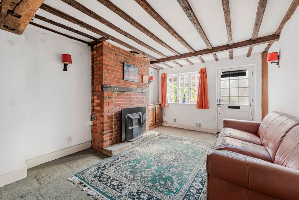 Property photo 2 of 10