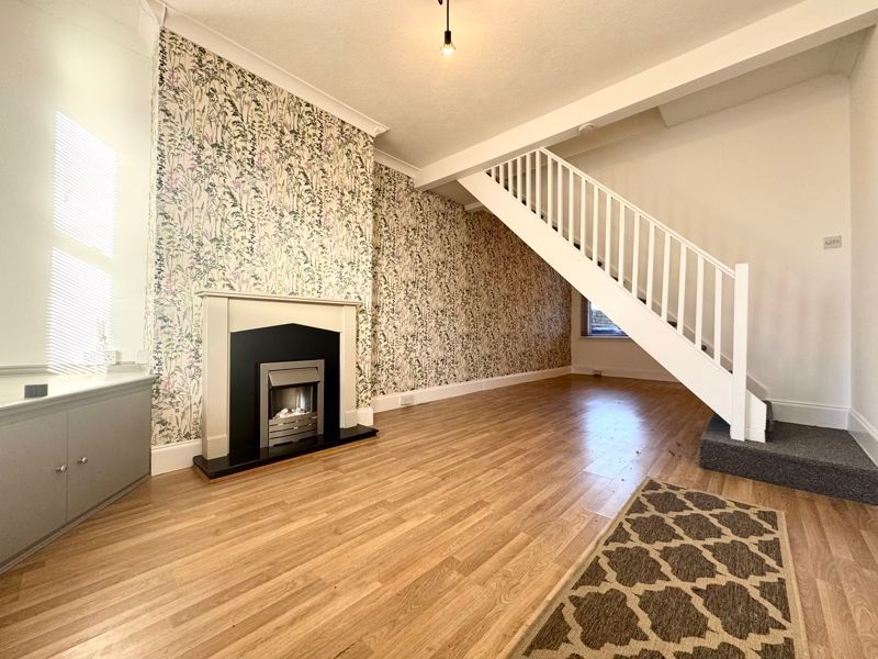 Property photo 2 of 13 Lounge