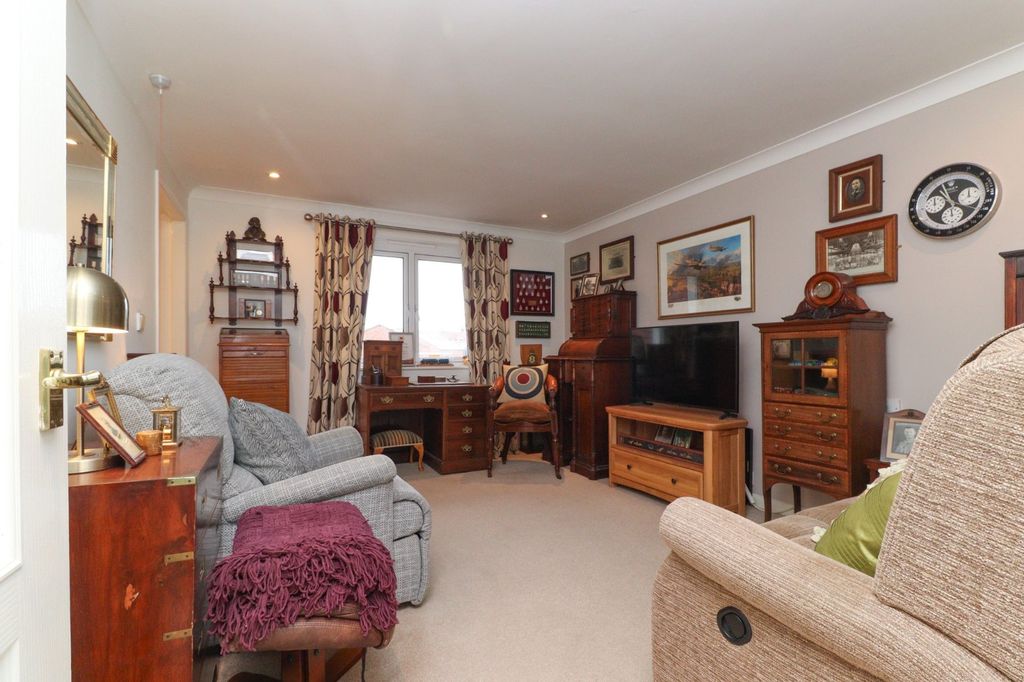 Property photo 2 of 12 Picture 2