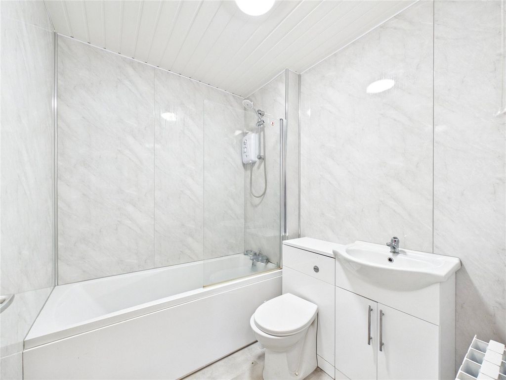 Property photo 3 of 7 Picture No. 02