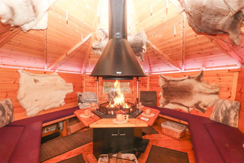 Property photo 1 of 23 Arctic Cabin
