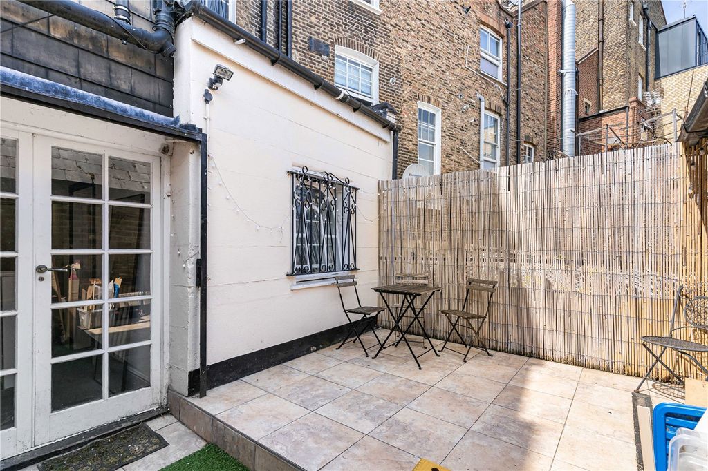 Property photo 3 of 14 Patio