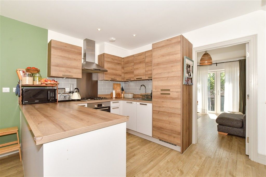 Property photo 3 of 12 Kitchen/ Dining Room