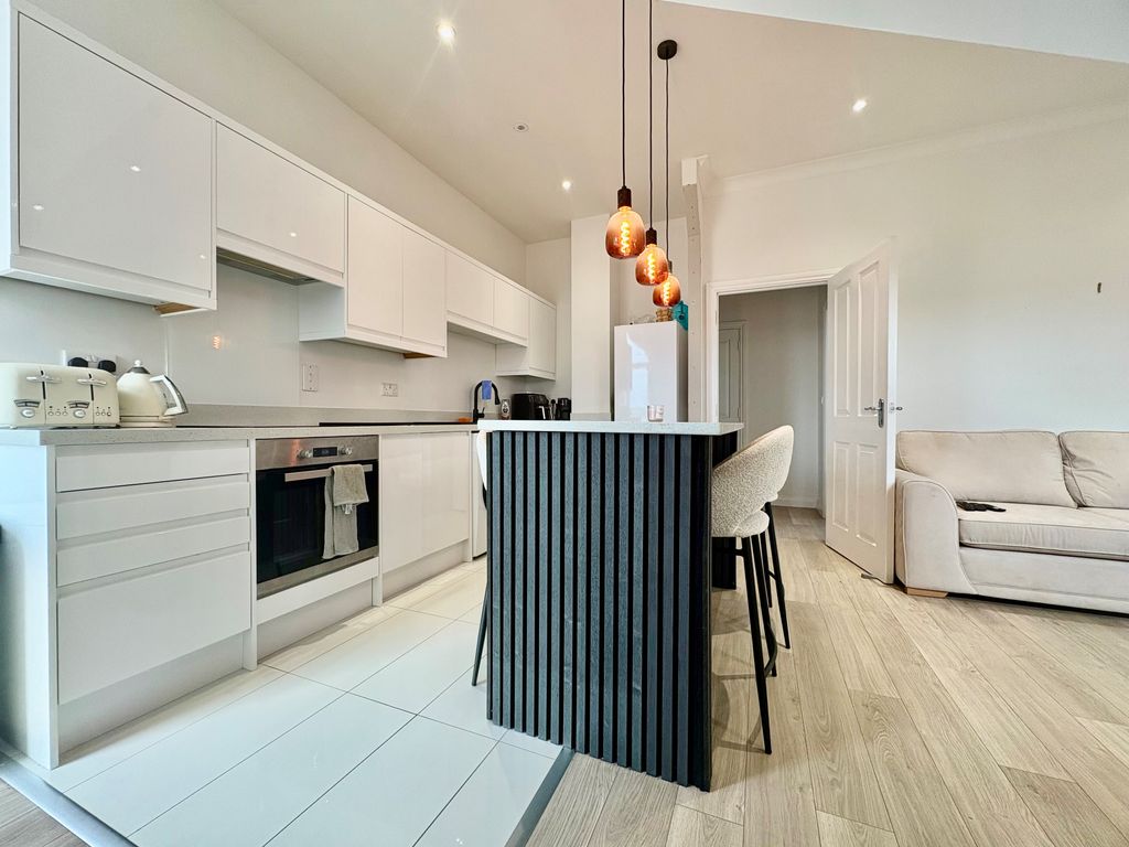 Property photo 3 of 12 Bedroom