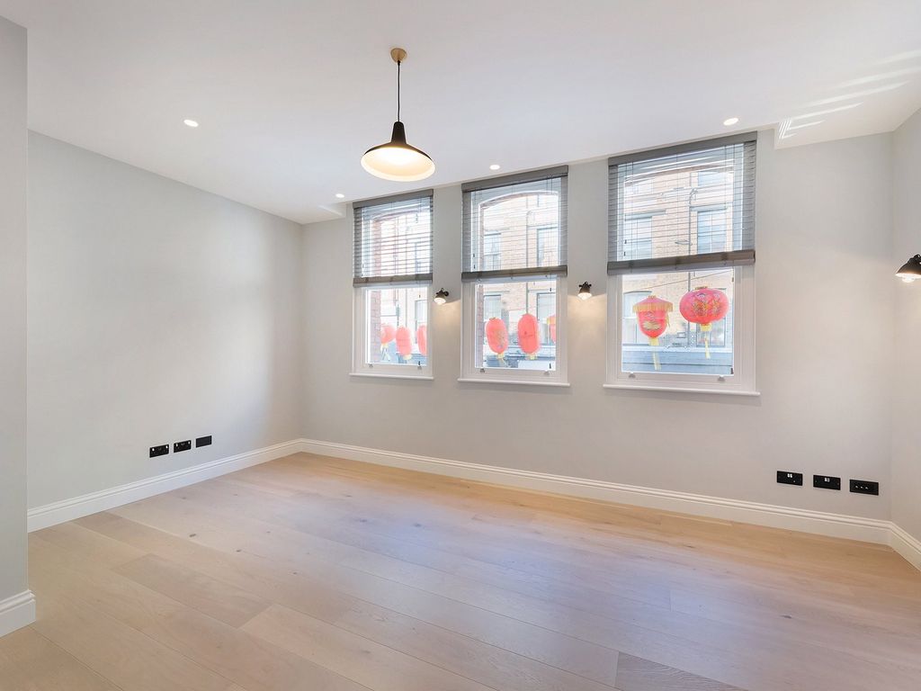 Property photo 2 of 9 Shaftesbury
