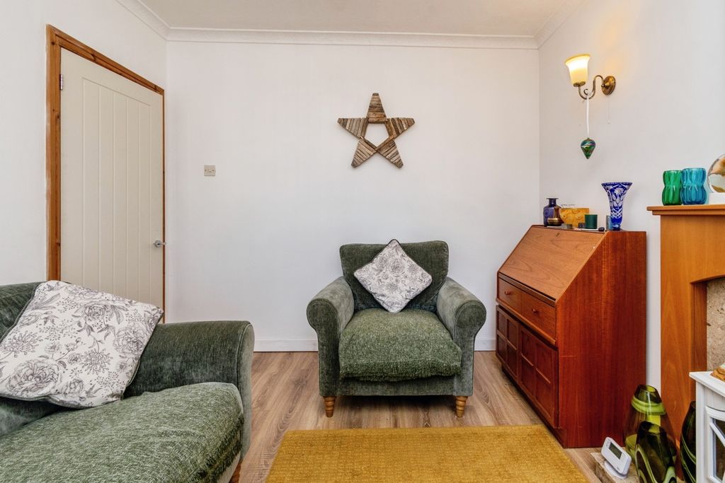 Property photo 3 of 15 Pbox-Img.Jpg