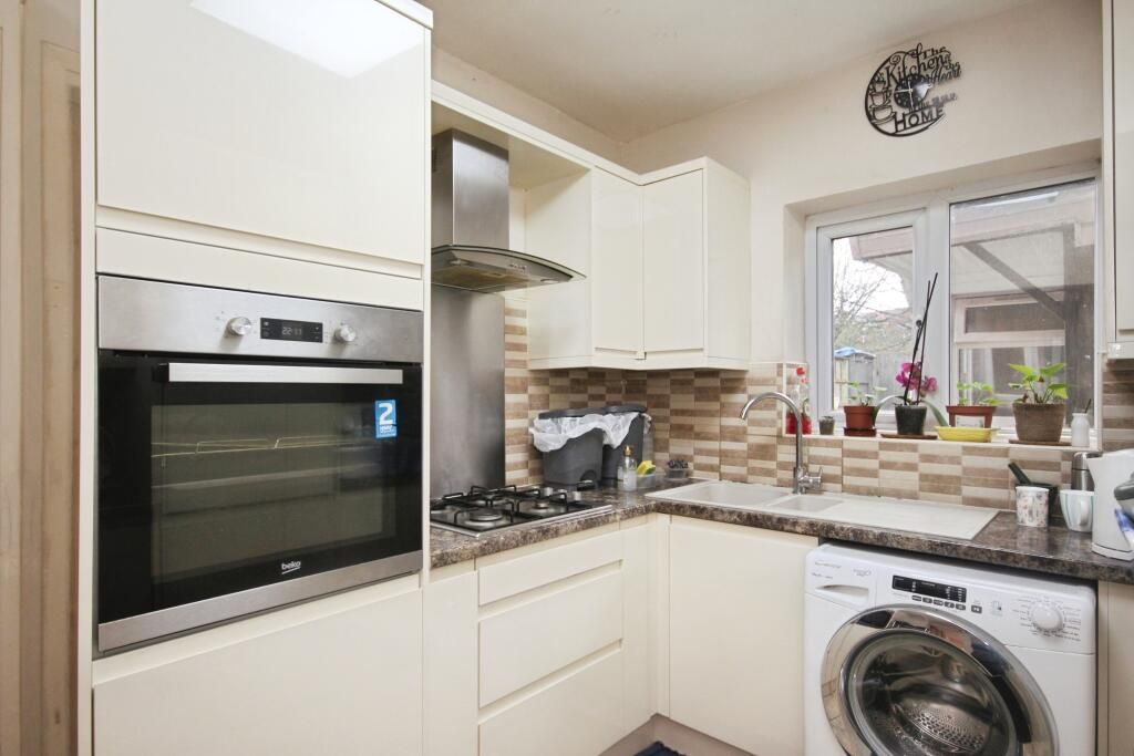 Property photo 3 of 13 903Fdd74503F1B5cc686Caeee8B2cc1A