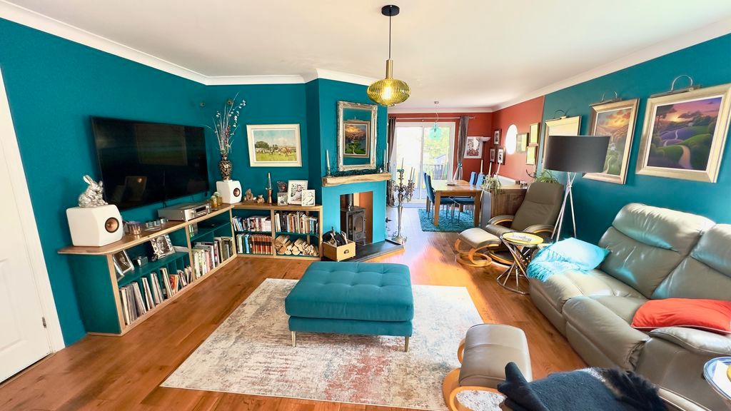 Property photo 3 of 25 Lounge/Dining Room