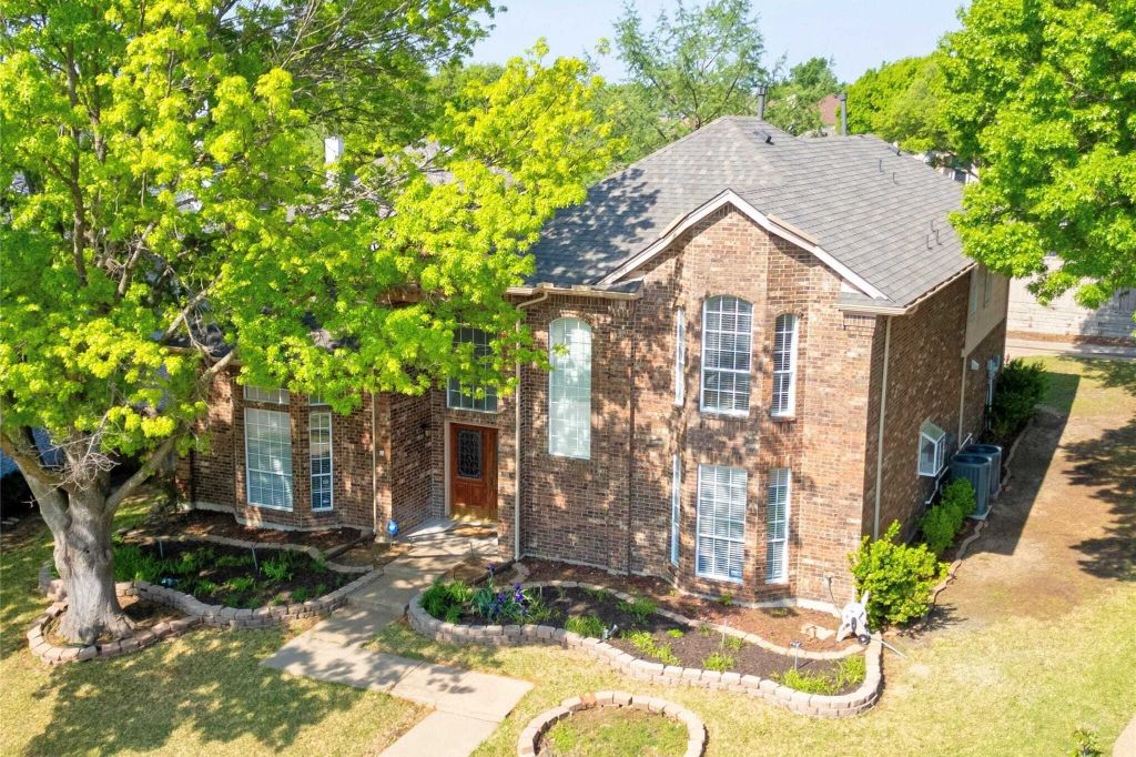 Property photo 1 of 24