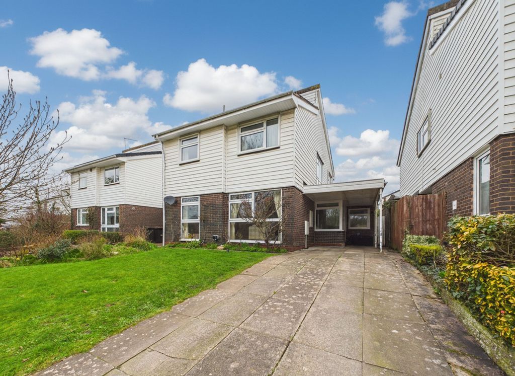 Property photo 1 of 18