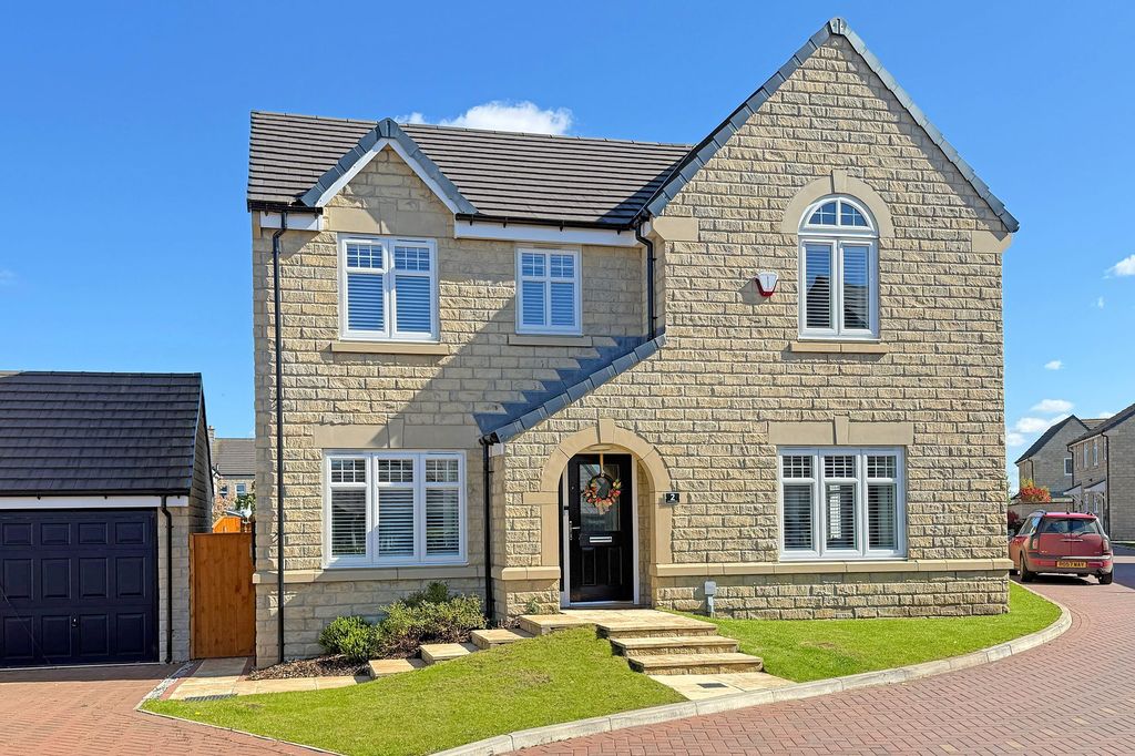 Property photo 1 of 30