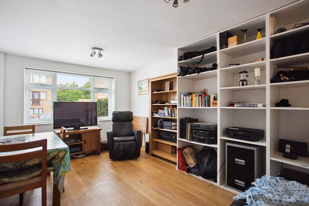 Property photo 3 of 9