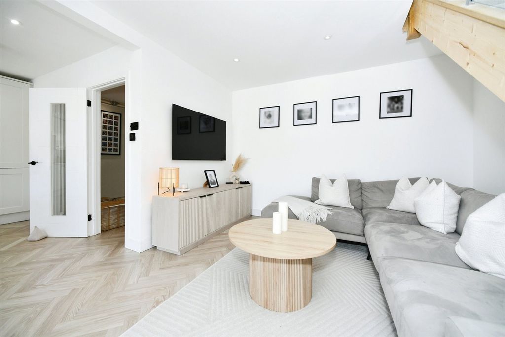 Property photo 2 of 25 Kitchen/Living Room