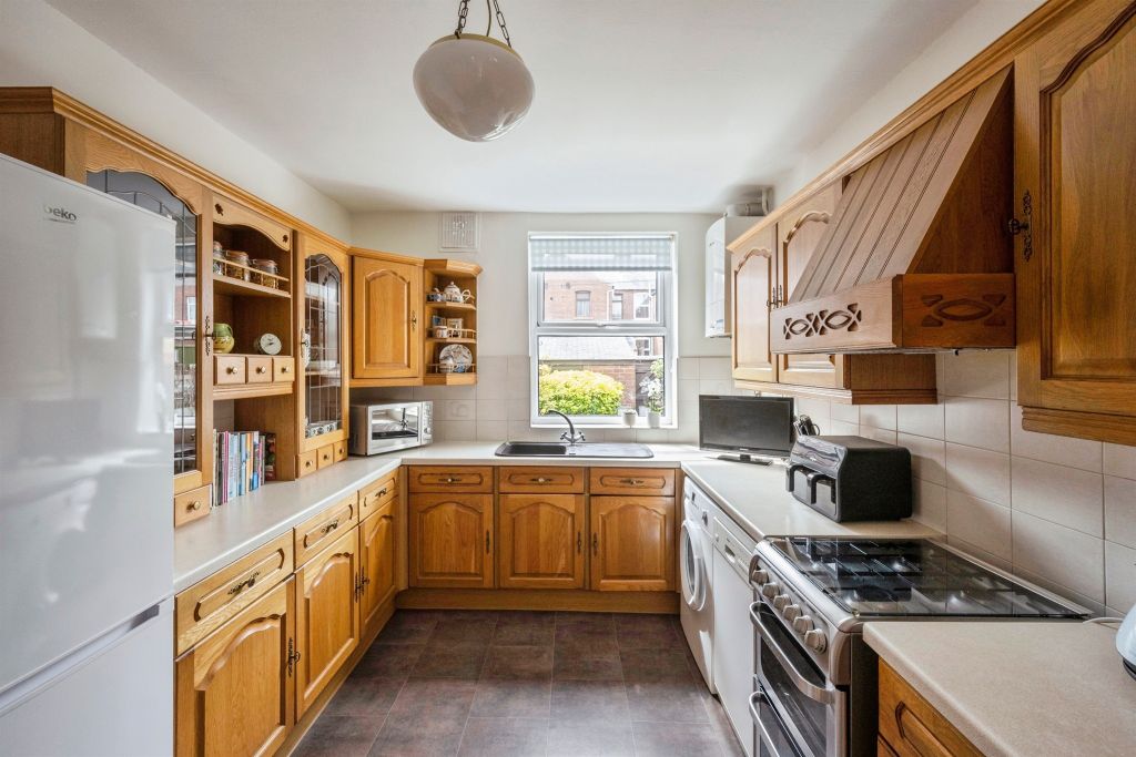 Property photo 2 of 18