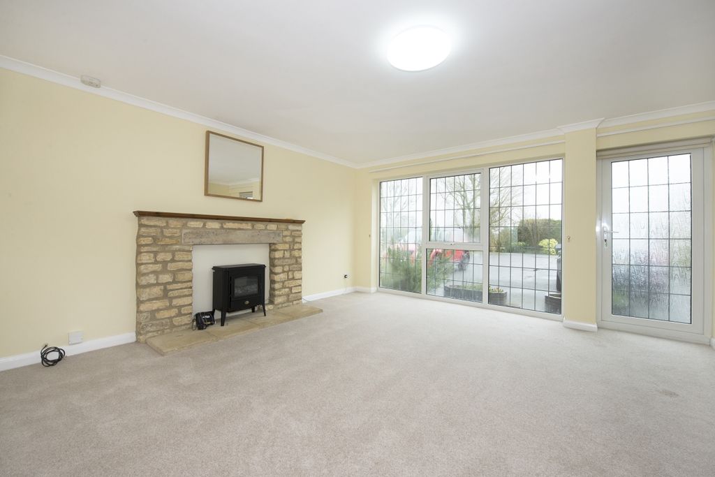 Property photo 2 of 8 Image (103)