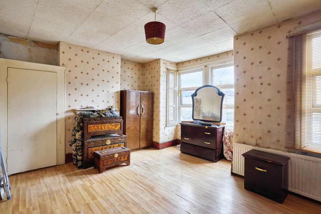 Property photo 3 of 17 Photography
