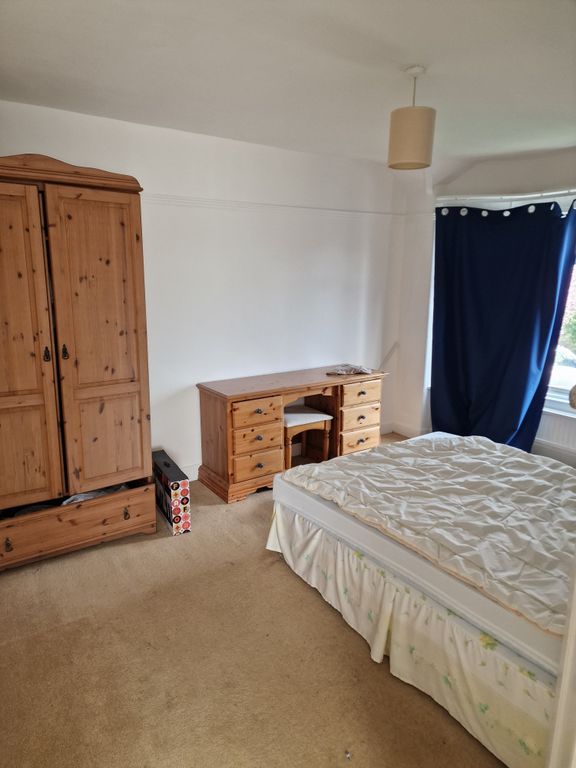 Property photo 1 of 5 Bedroom