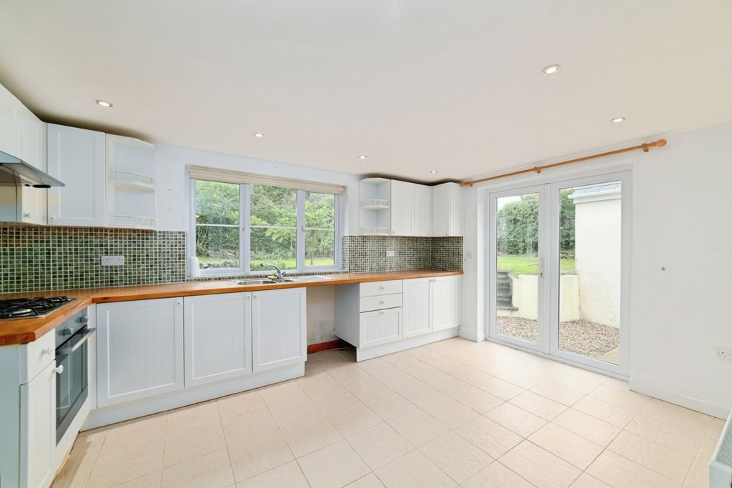 Property photo 2 of 22 Pbox-Img.Jpg