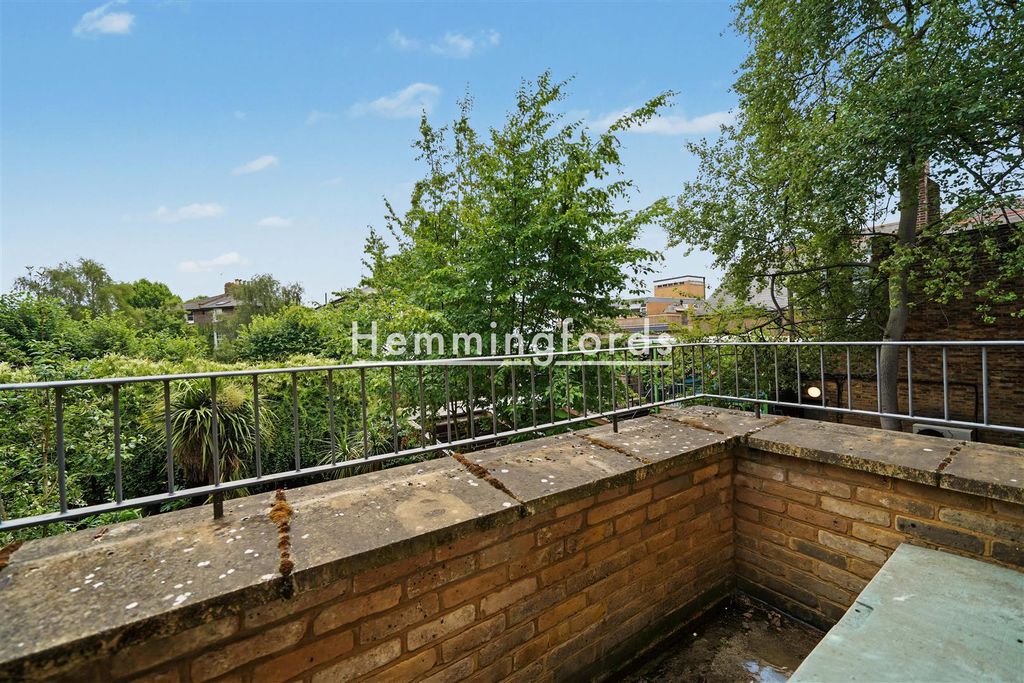 Property photo 2 of 15 Kentish Town Road Nw1-2.Jpg