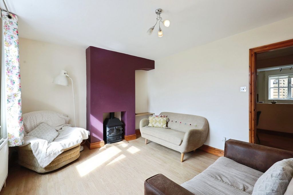 Property photo 3 of 18