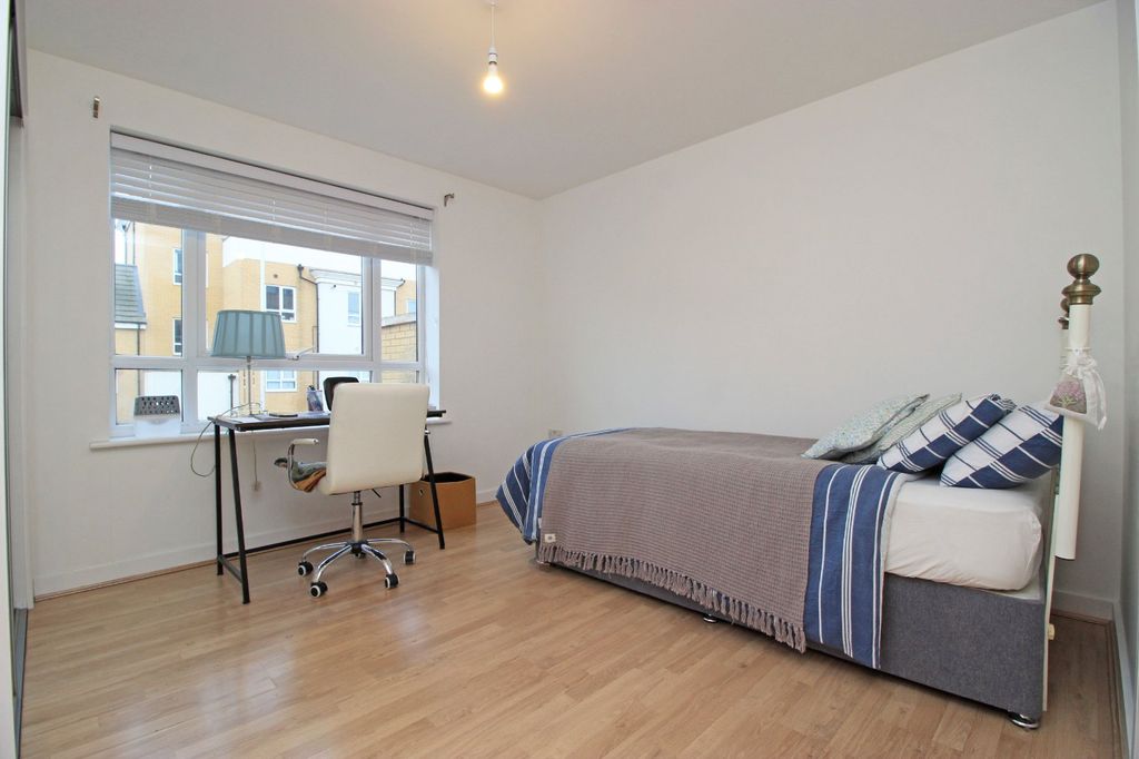 Property photo 3 of 7 Picture 3