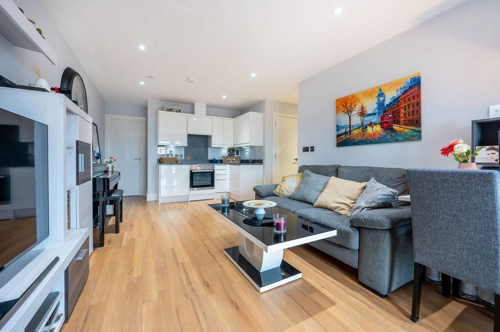 Property photo 1 of 12