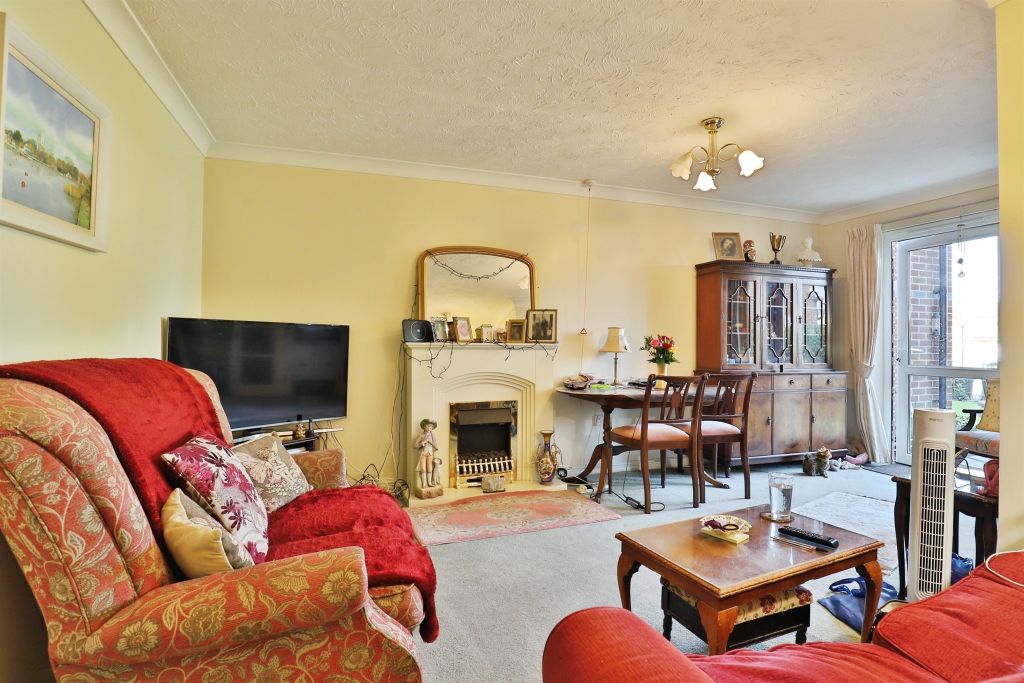 Property photo 3 of 17