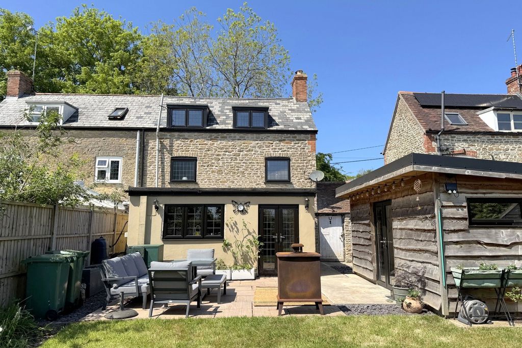 Property photo 1 of 20 Picture No. 06