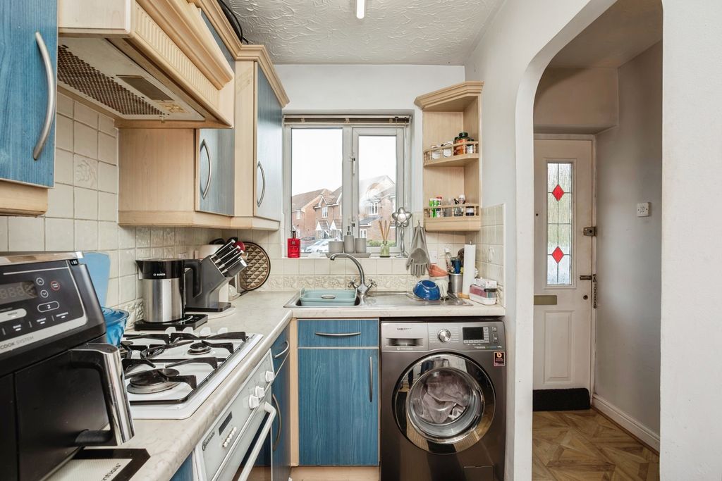 Property photo 3 of 18 Pbox-Img.Jpg