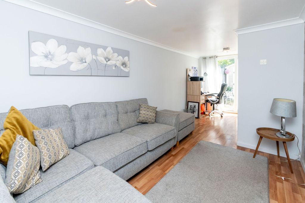 Property photo 3 of 42