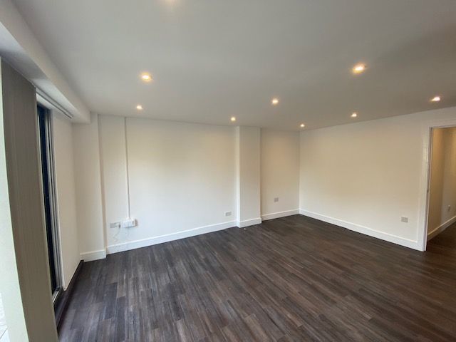 Property photo 3 of 11 Living Room
