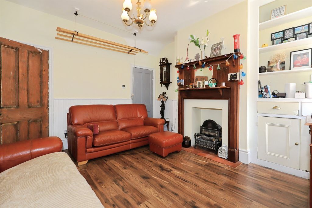 Property photo 2 of 19