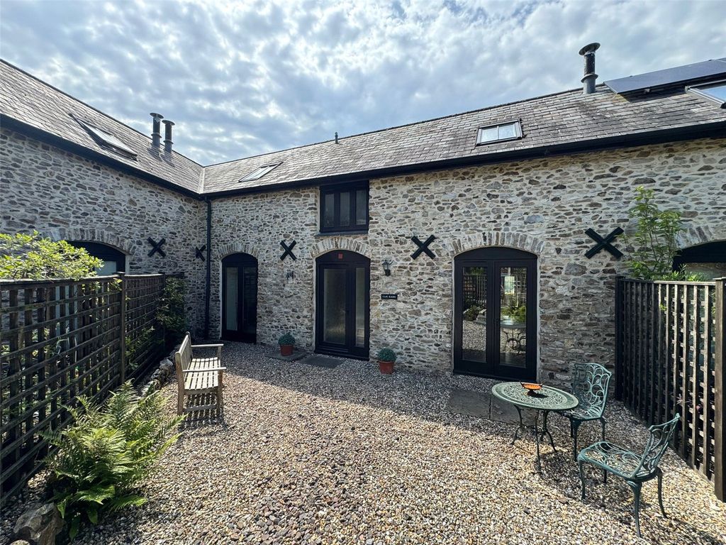 Property photo 2 of 21 Picture No. 32
