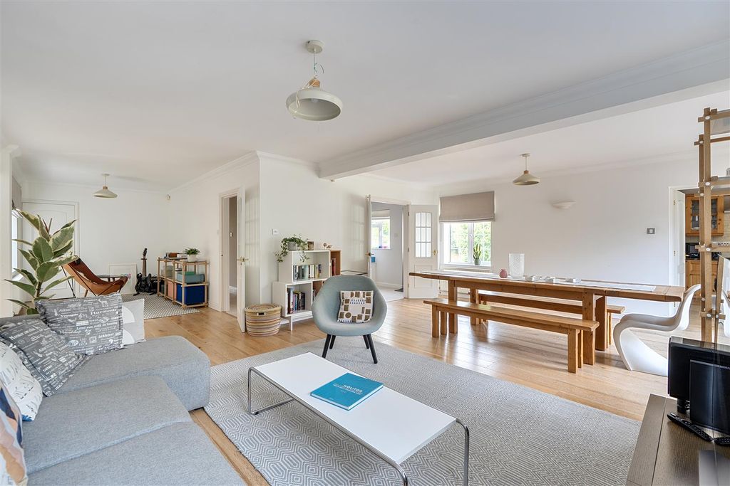 Property photo 2 of 31 1477884-24-6A302Ea7168A7.Jpg